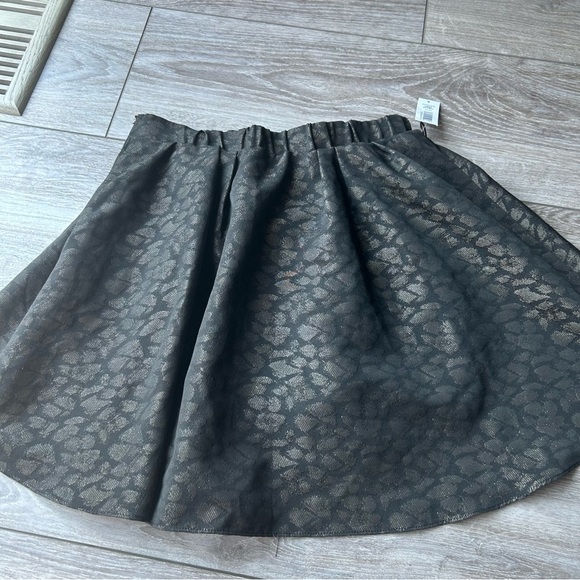NWT Aritzia Talula Black & Bronze  Abstract Patterned Flared Mini Skirt - Picture 14 of 15